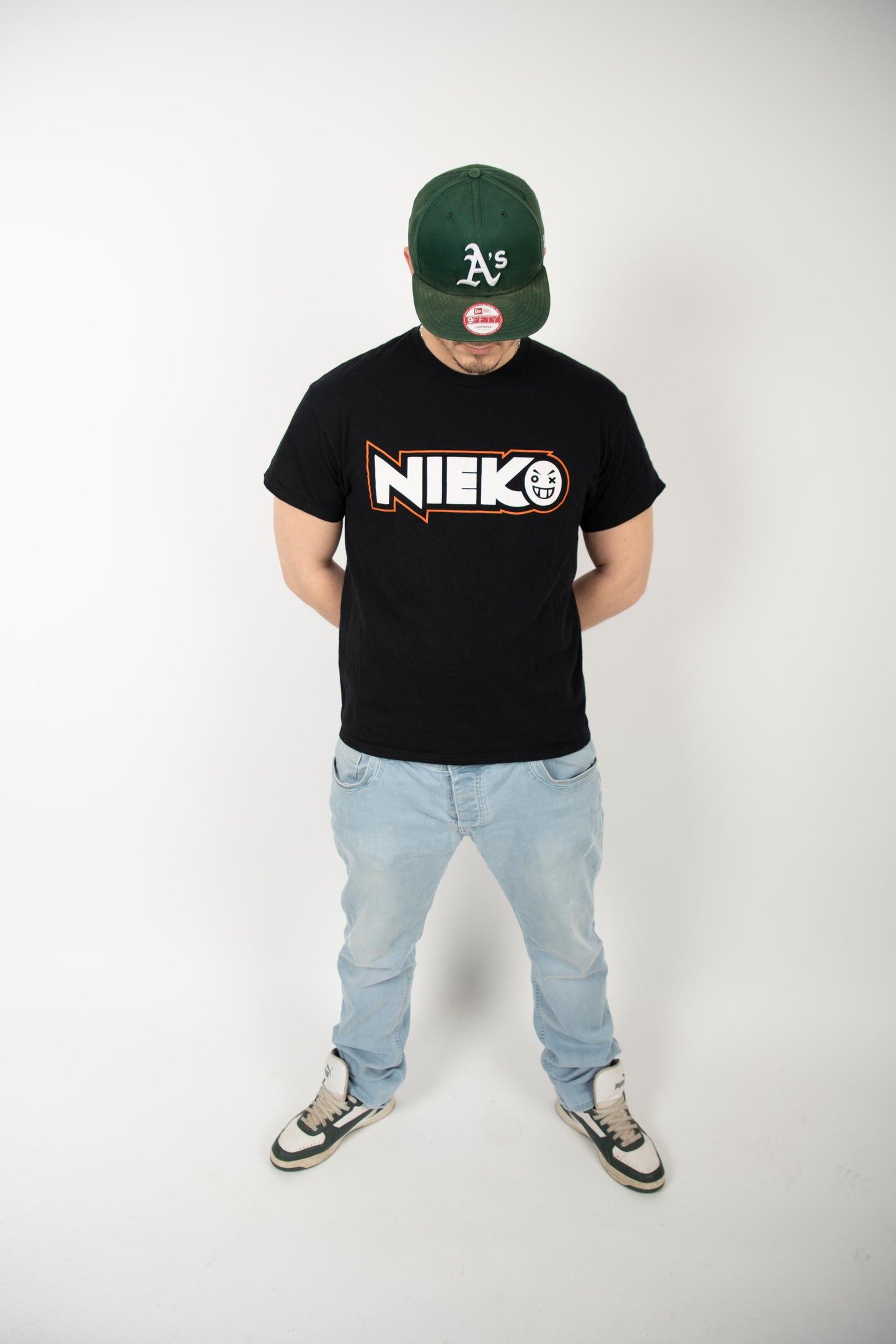 Nieko Shirt (Black)